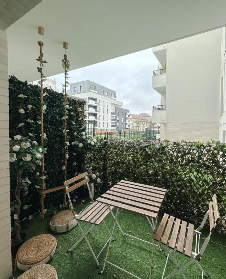 ווילג'וף Spacieux Appart Terrasse Metro Hopital 4Pers Wifi מראה חיצוני תמונה